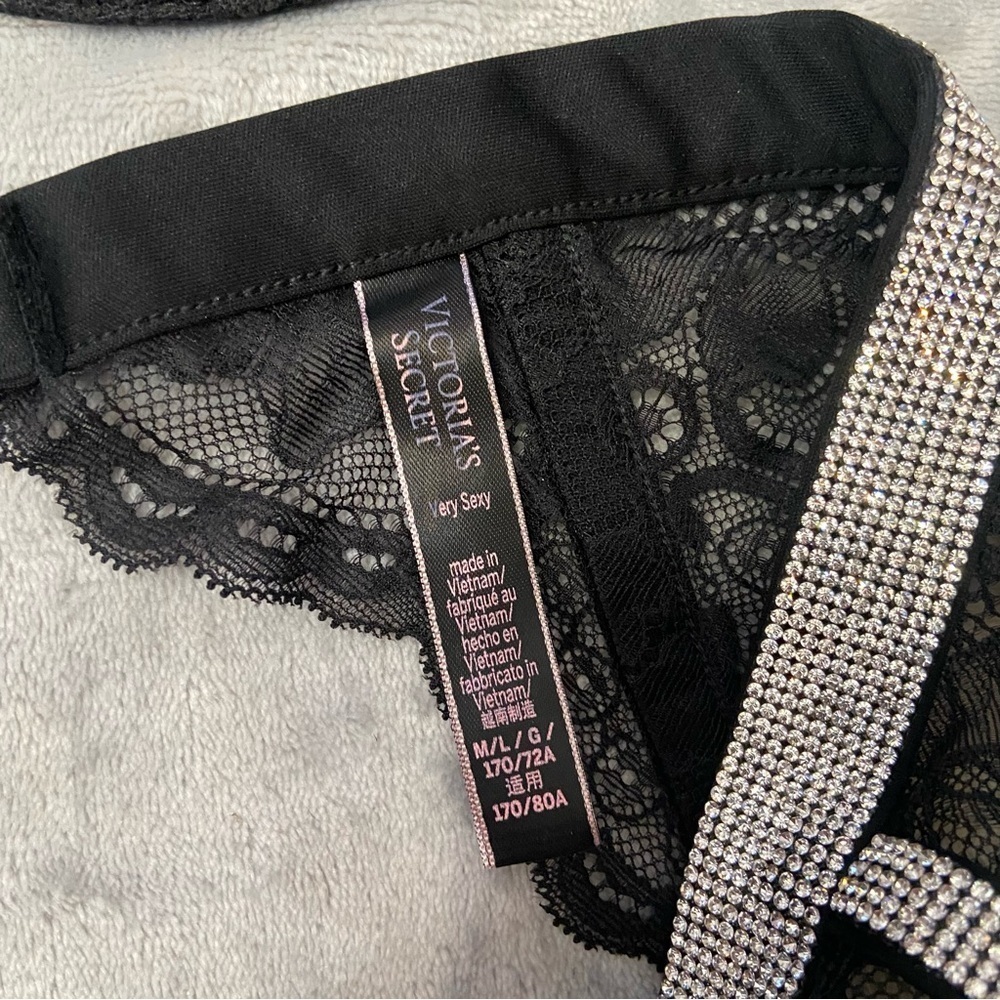 New! Victoria’s Secret Shine Strap Lace Demi Bra & Garter Belt Set 10375 - Picture 5 of 9